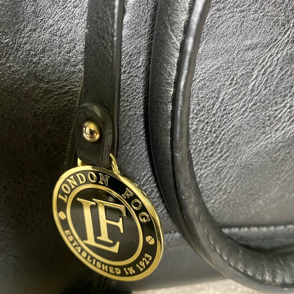 London fog black bag with gold detailing. Great condition - Picture 5 of 5